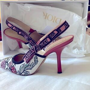 Dior Florilegio pump heels
Worn once